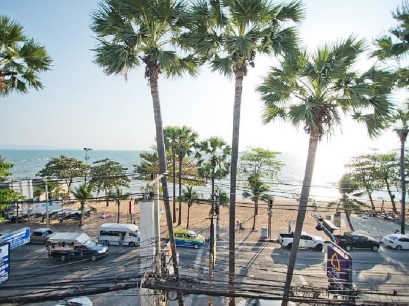 G.I Lodge Pantai Jomtien Bagian luar foto