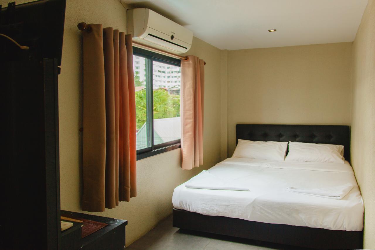 G.I Lodge Pantai Jomtien Bagian luar foto