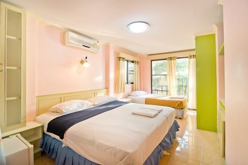 G.I Lodge Pantai Jomtien Bagian luar foto