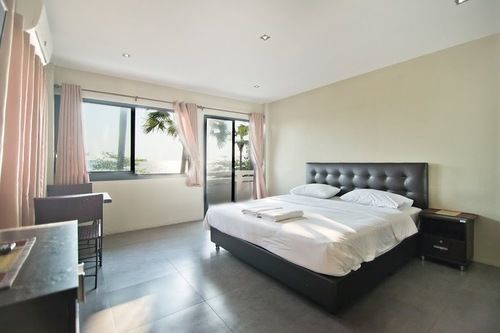 G.I Lodge Pantai Jomtien Bagian luar foto